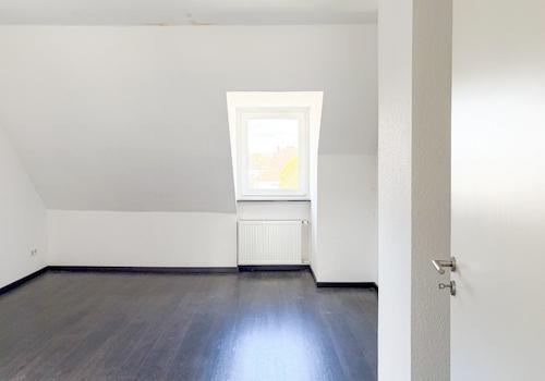 lichtdurchflutetes Schlafzimmer