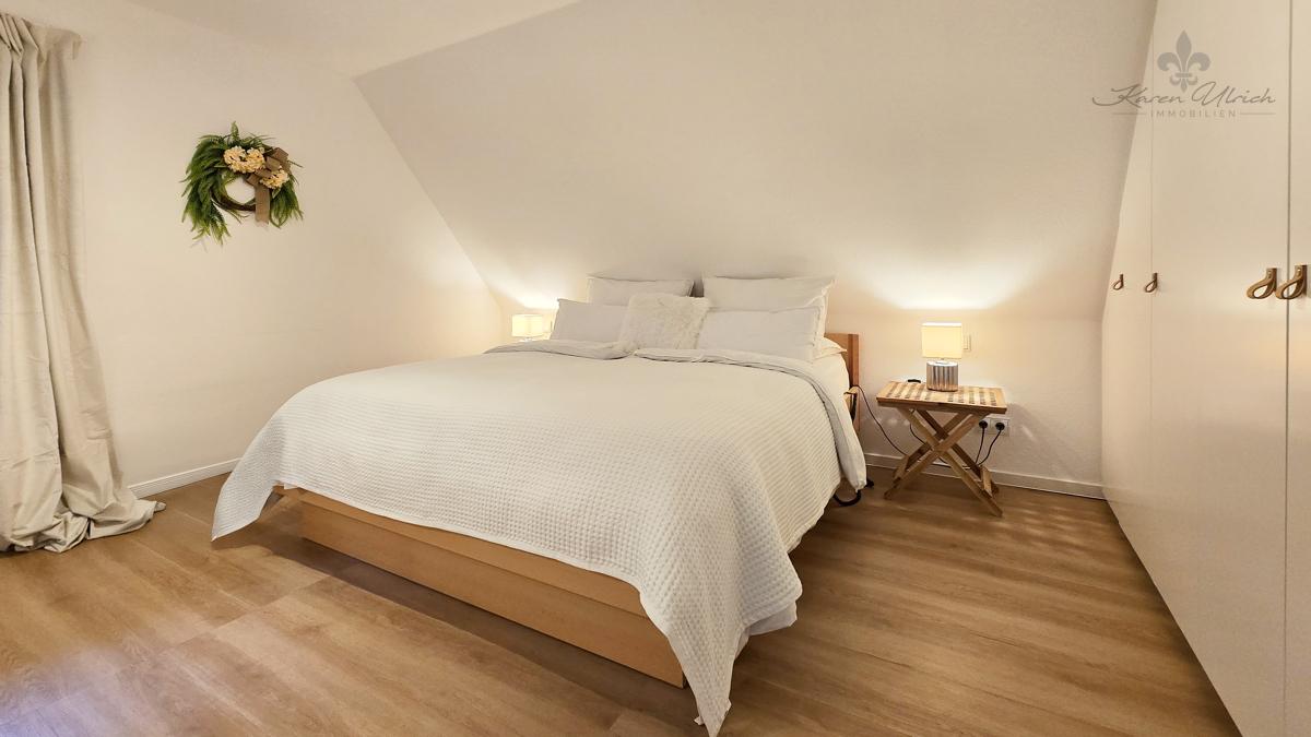 Schlafzimmer 1.1