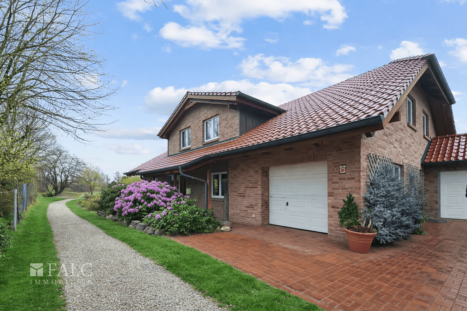 Hausansicht Straßenseite