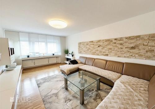 Wohnzimmer Wohnung 1. OG links 