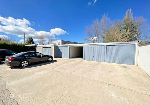 Garage - (digital bearbeitet)