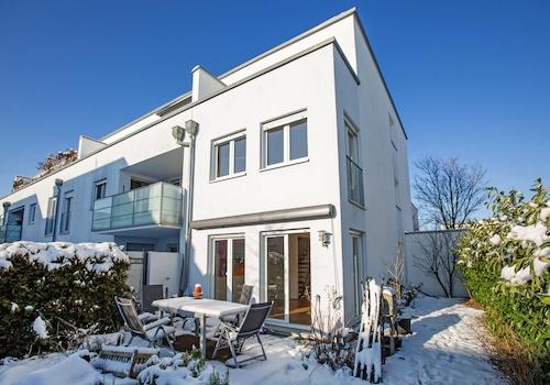 Rückansicht mit Garten