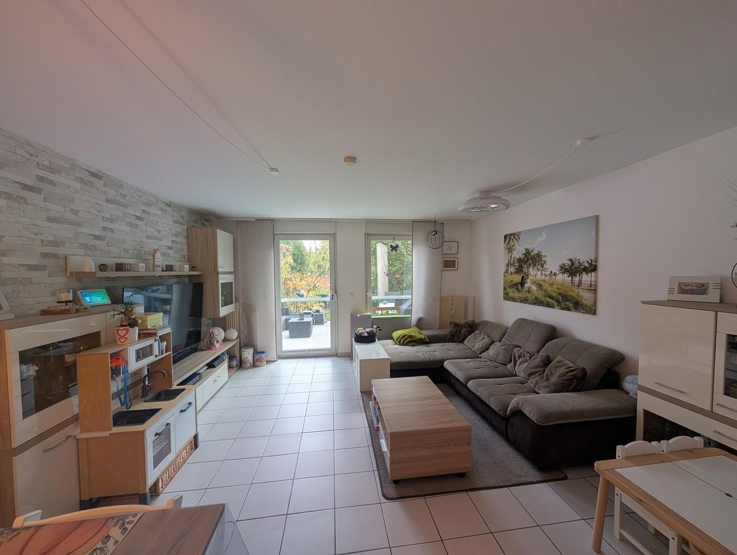 EG -Wohnzimmer mit Gartenblick