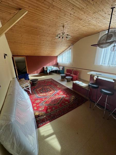 53 Barraum mit Wandspeicher