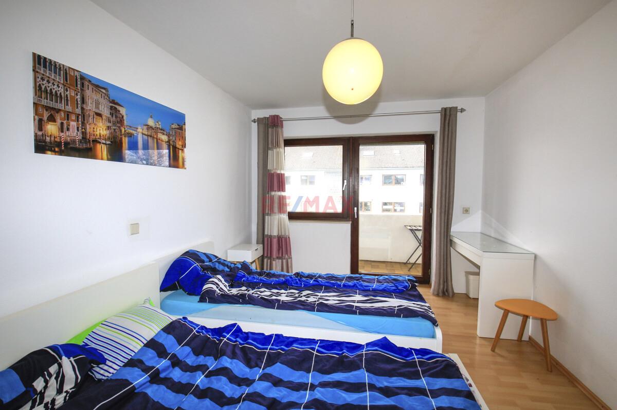 Elternschlafzimmer mit Balkon