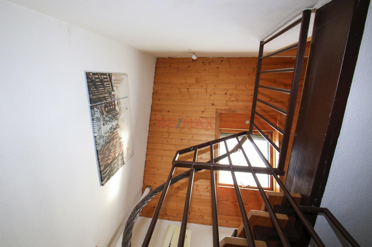 Treppenhaus Blick zum Dach