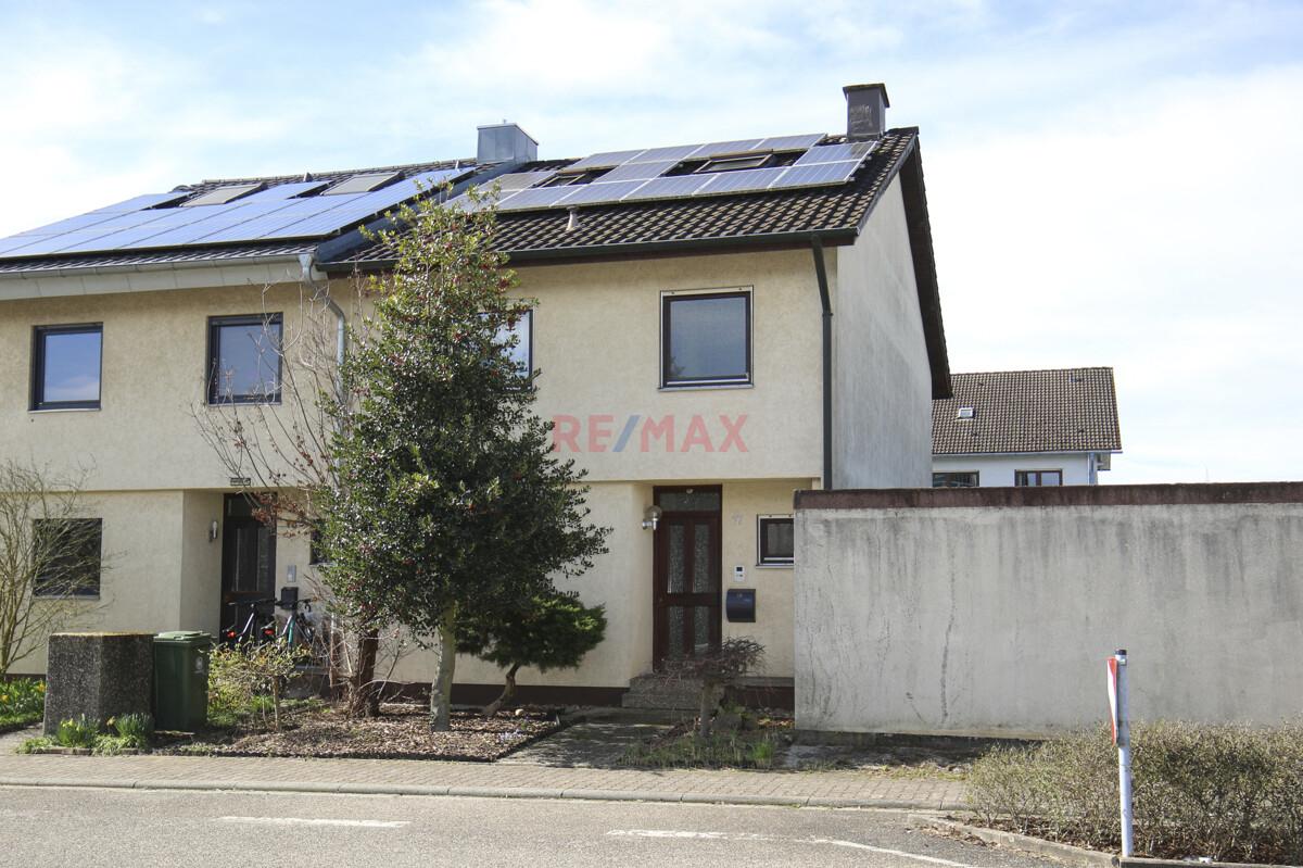 Vorderseite haus Nachbarn scharf