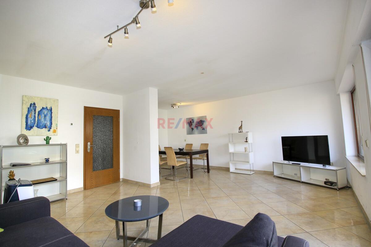 Wohnzimmer Blick auf Essecke