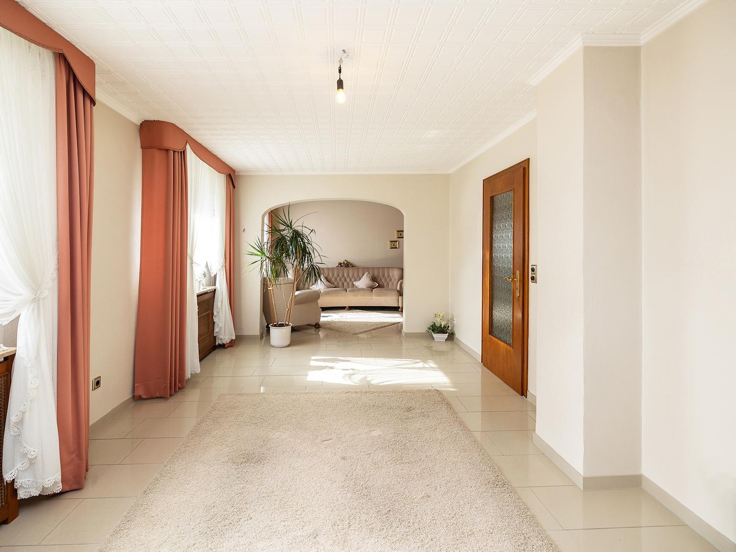 Wohn- und Esszimmer Hochparterre