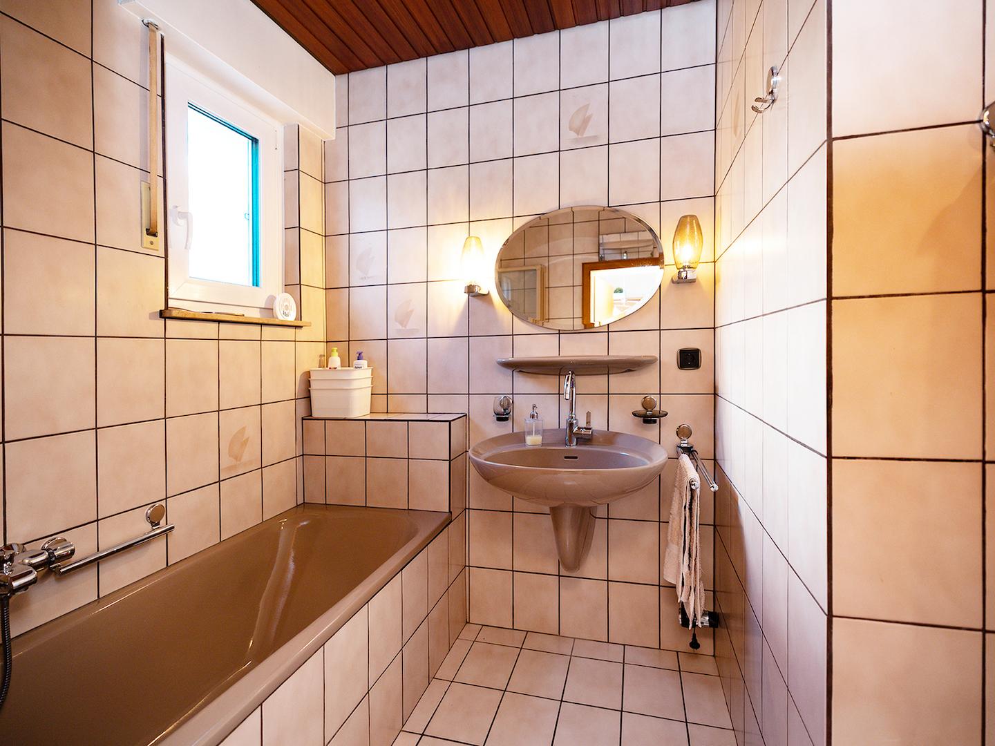 Badezimmer Hochparterre