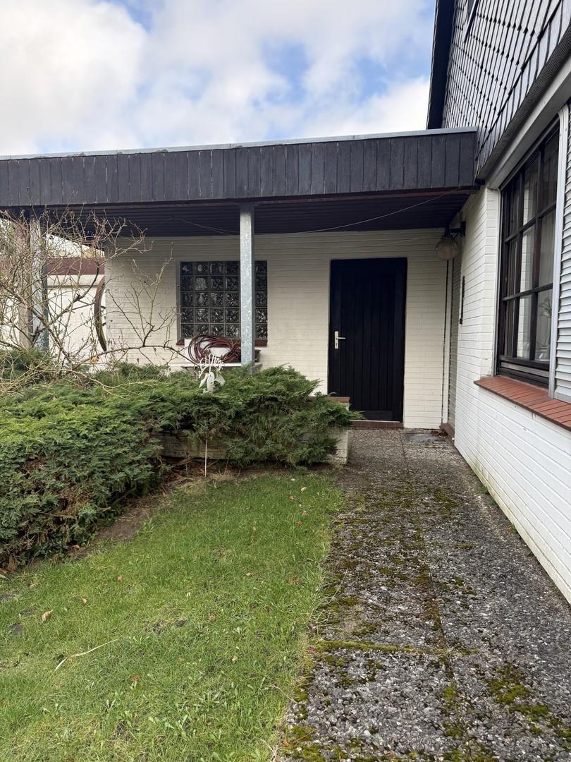 Eingang Garage und Werkstatt