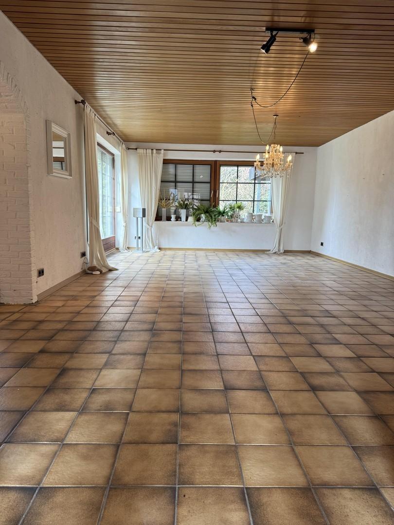 Wohnzimmer vom Flur aus