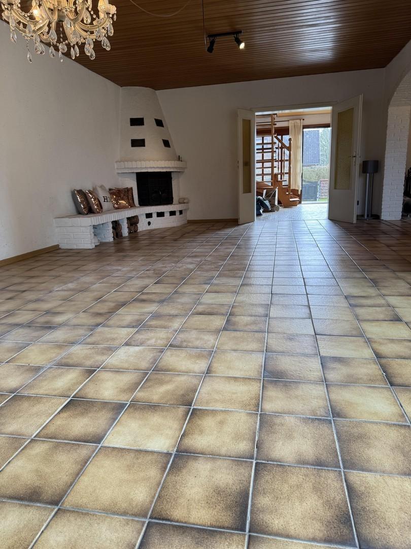 Wohnzimmer vom Fenster aus