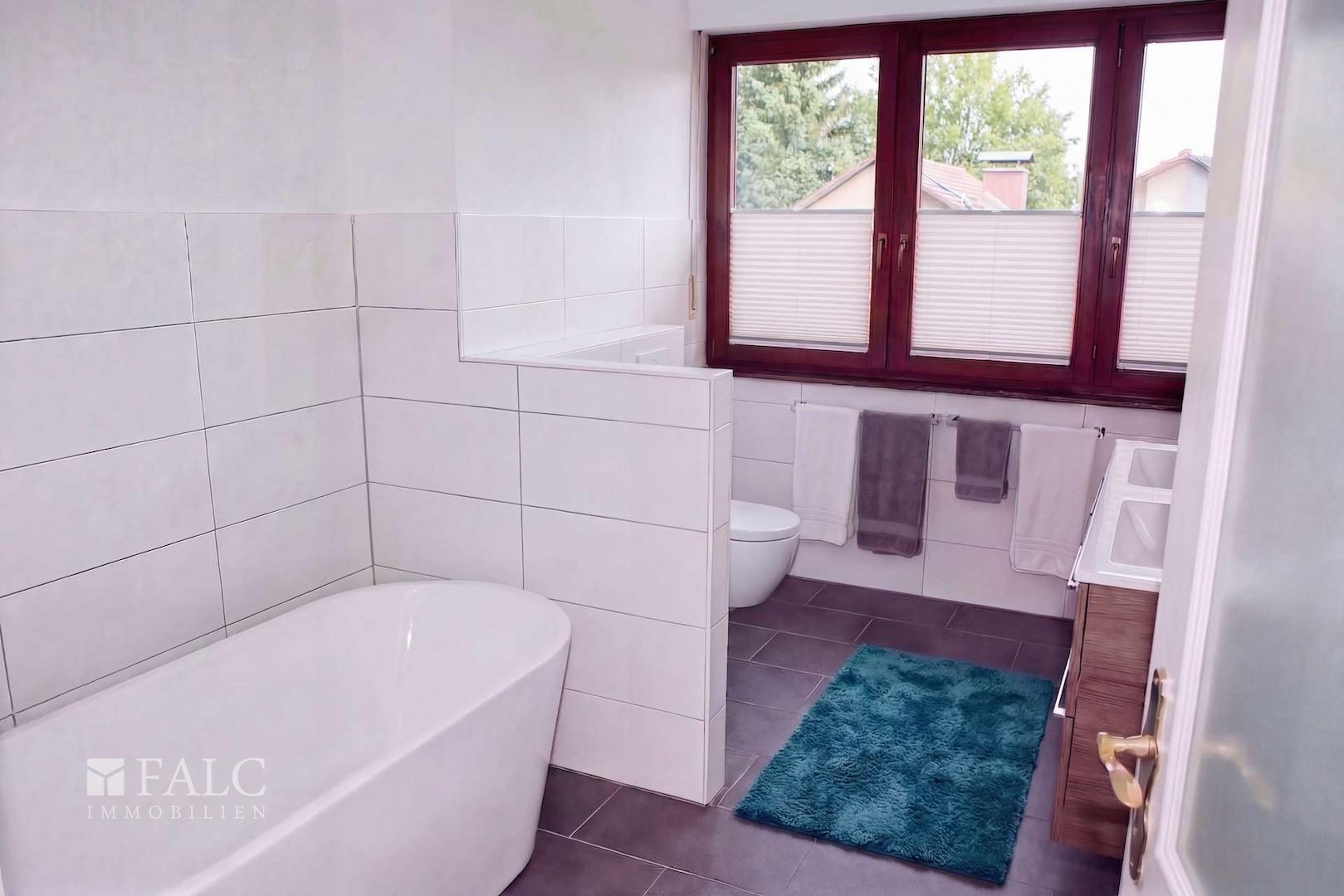 Großes Bad Einrichtungsbeispiel