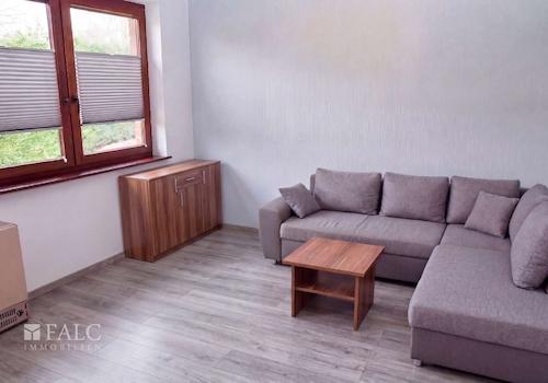 Büro rechts Einrichtungsbeispiel