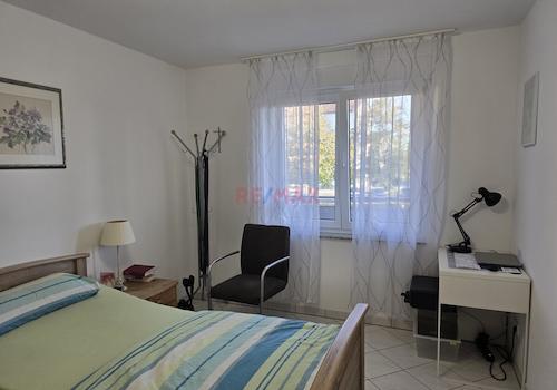 helles u. ruhiges Schlafzimmer