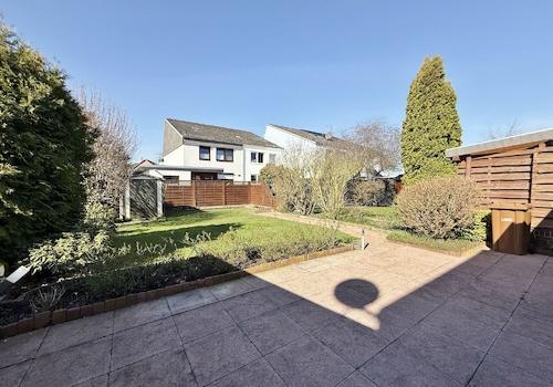 mit Zugang zur Terrasse