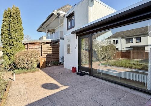 Terrasse mit Markise