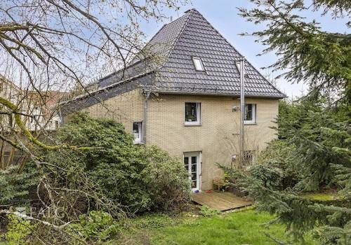 Hausansicht Gartenseite