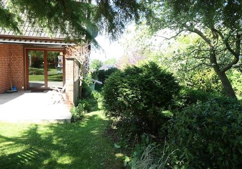 Ostseite des Gartens