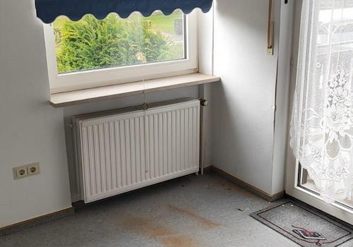 Kleines Zimmer mit Balkon