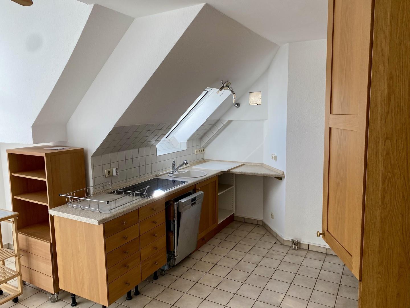 Küche mit Dachfenster