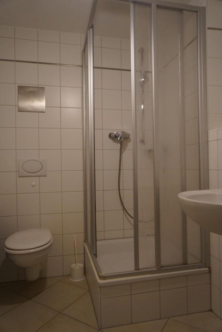 Dusche/WC im UG