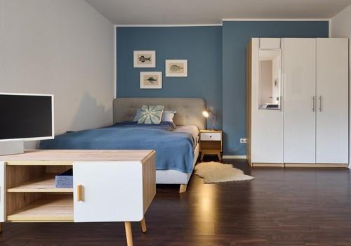 Schlafbereich mit Schrank