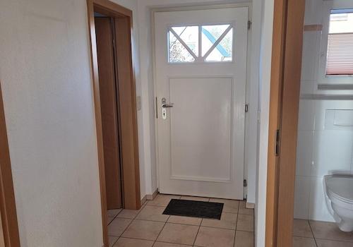 Haustür von innen, Gäste WC