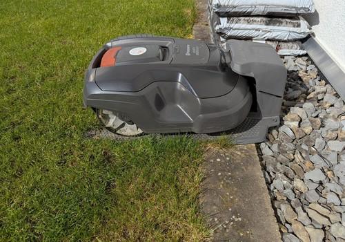 Rasenmähroboter