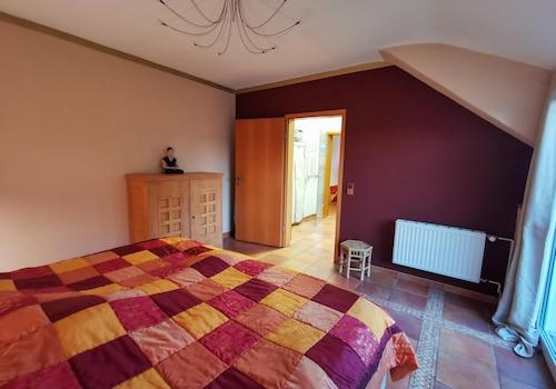 Schlafzimmer, Blick Ankleide 2