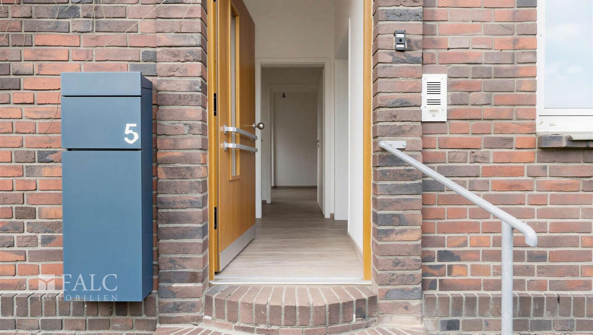 Praxiseingang Dechant-Deckers-Straße