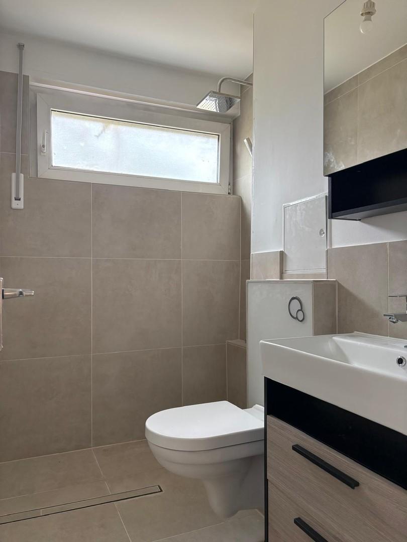 Frisch saniertes Tageslichtbad