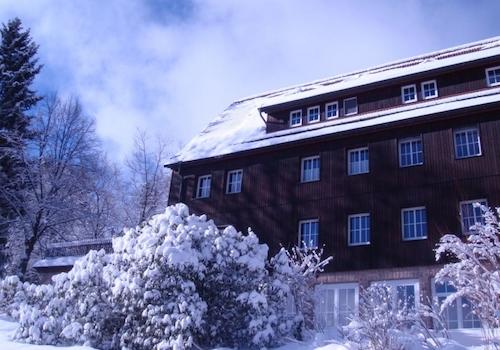 Winteransicht Strasse