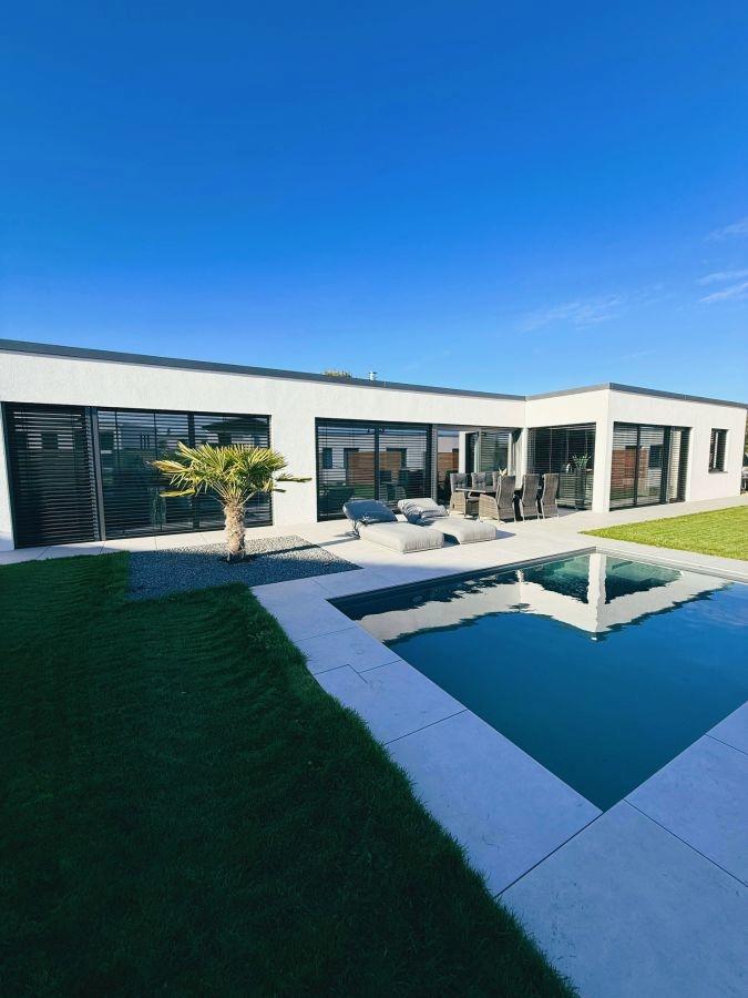 Gartensicht mit Pool