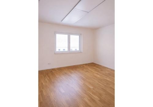 3-Gäste-Arbeitszimmer DG