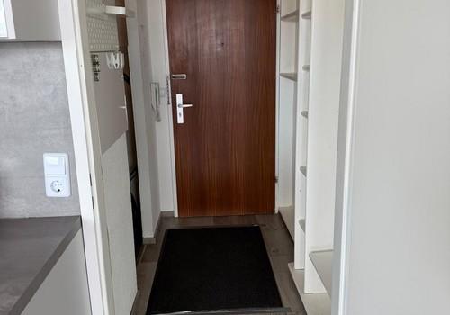 Eingangstür und Flur