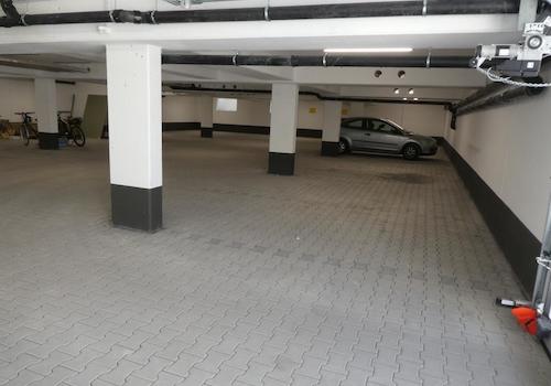 Tiefgarage 1