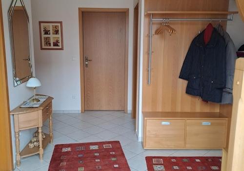 Flur / Eingangsbereich EG