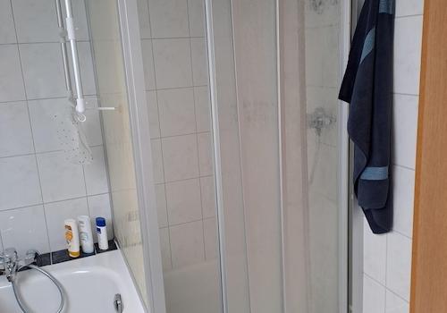 Bad 1. OG mit Badewanne+Dusche