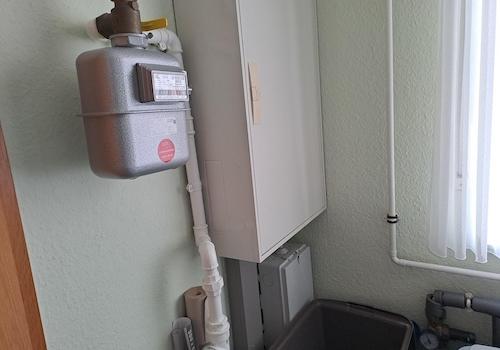 Hausw.raum / Anschl. Strom+Gas