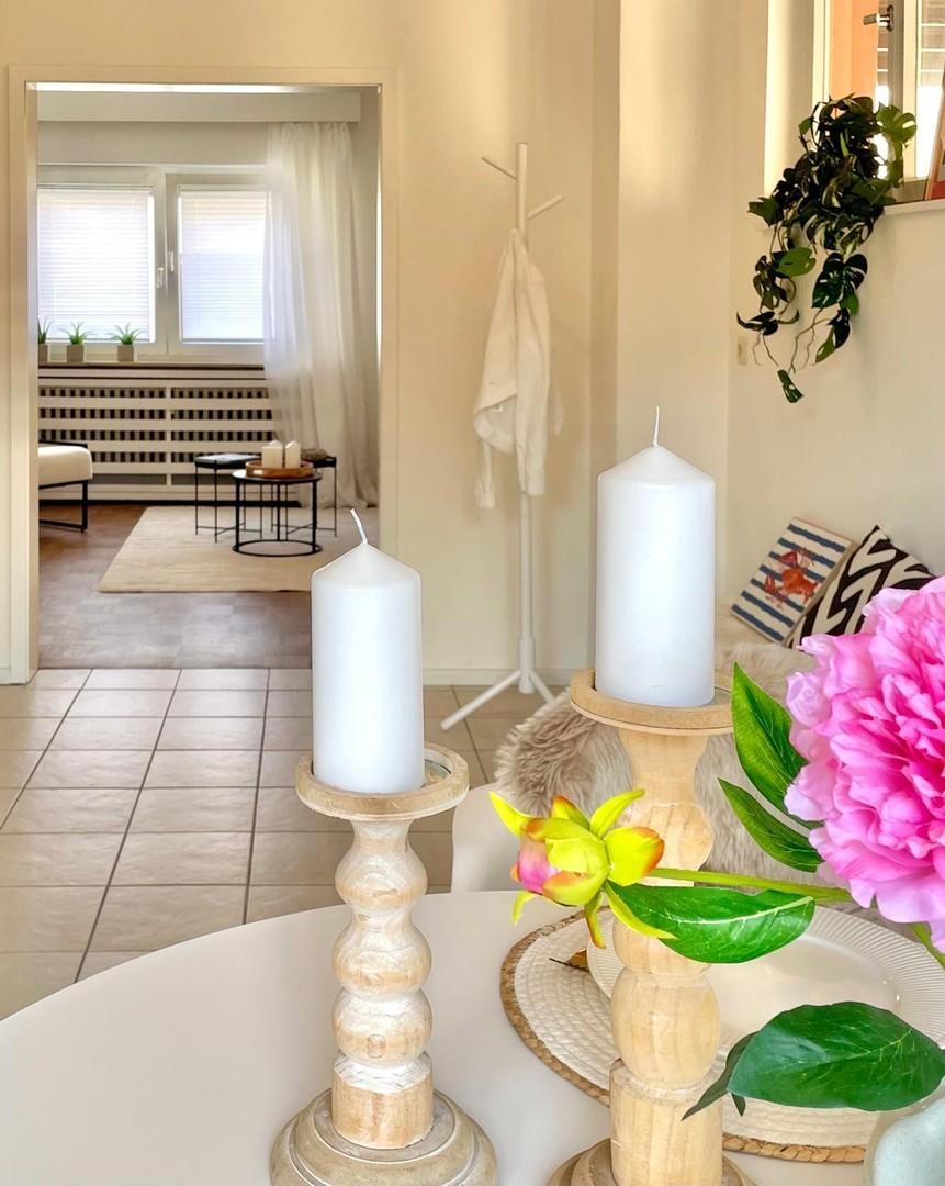 Blick v. Küche ins Wohnen