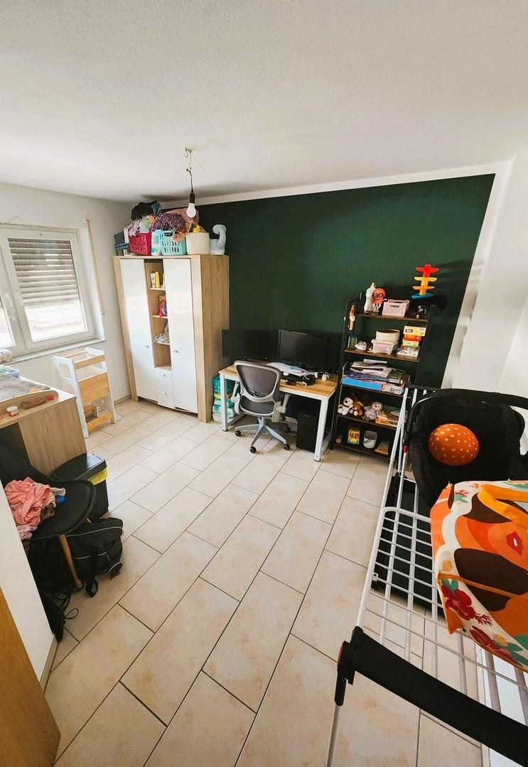 Arbeits-/Schlafzimmer unten