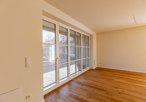 Wohnen/Essen/Kochen (EG) mit elektr. Textilscreen