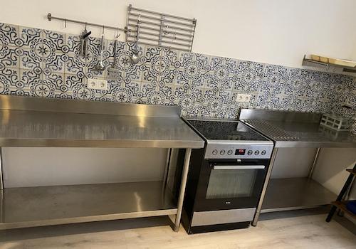 Moderne Küche vollausgestattet