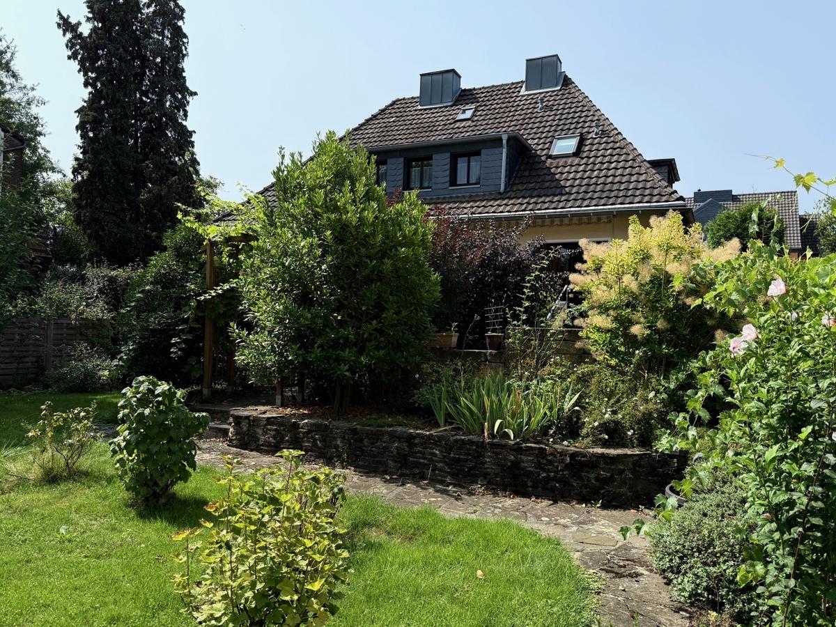 weitere Ansicht vom Grundstück