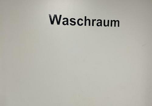 Eingang Waschraum Keller