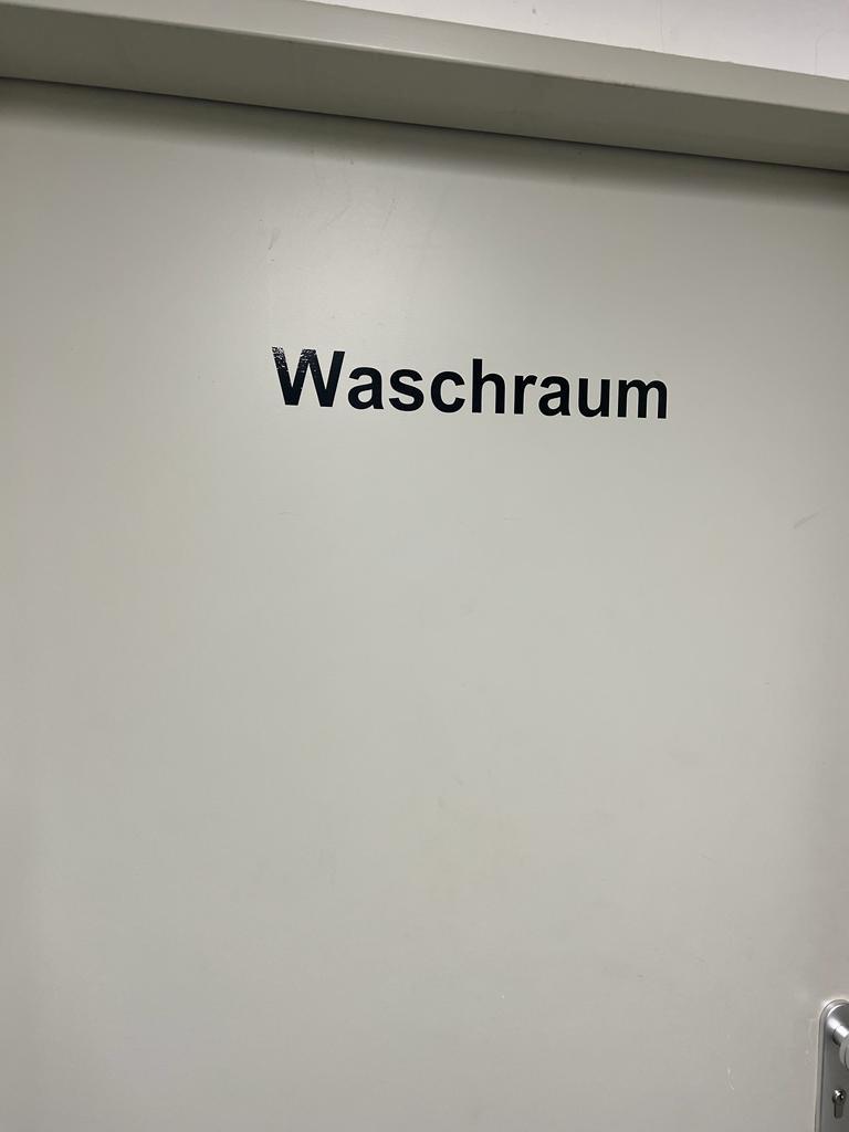 Eingang Waschraum Keller