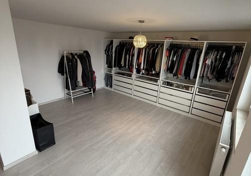 Schlafzimmer OG mit Ankleide