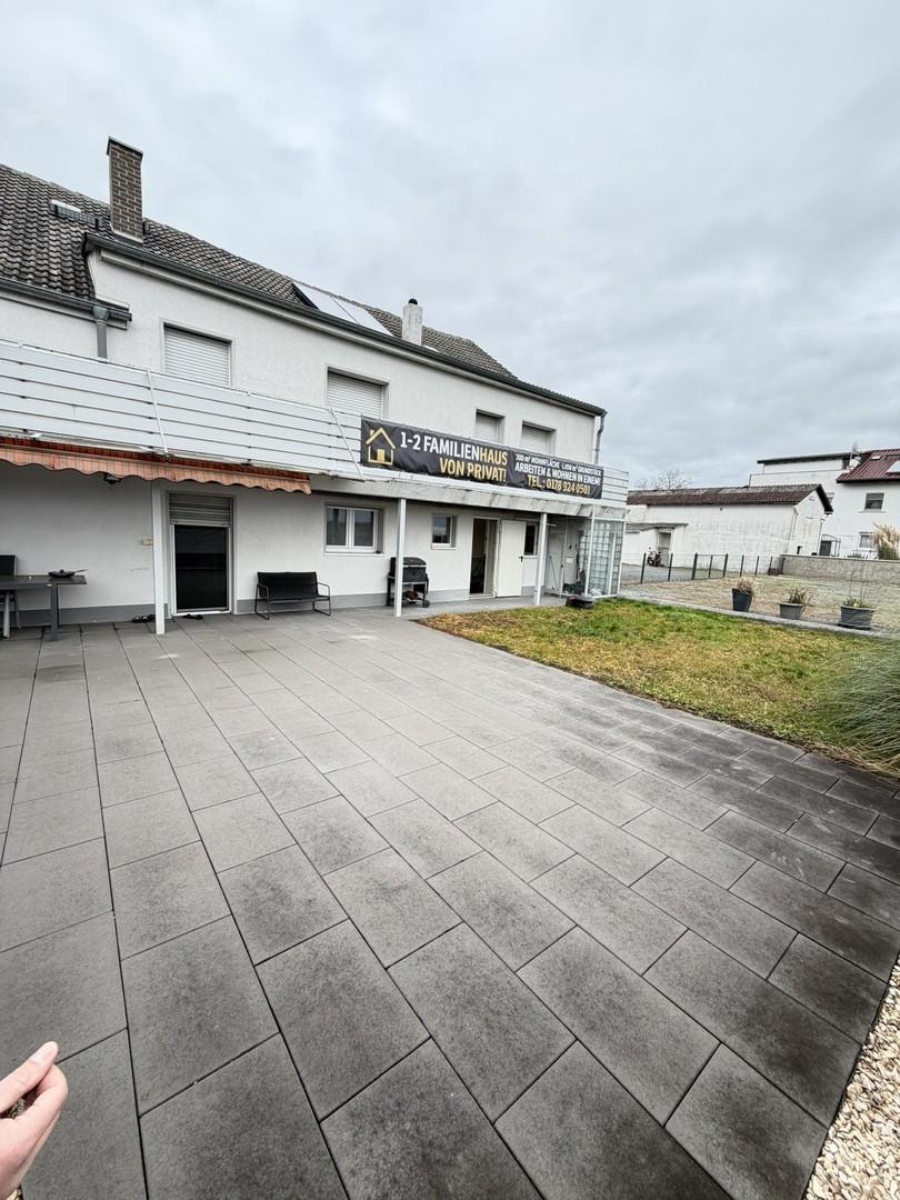 Hausansicht aus der Terrasse 